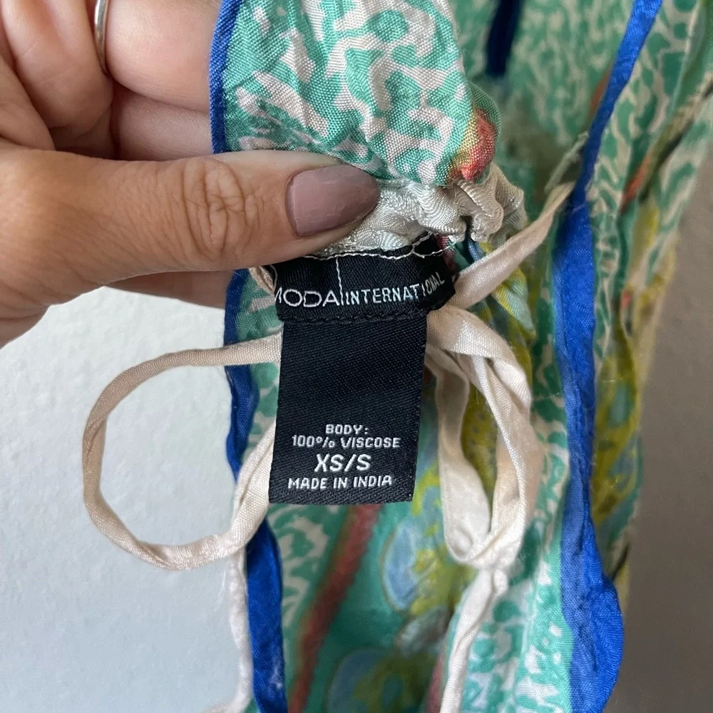 Moda International Limited Edition Floral Halter Top - Picture 6 of 8